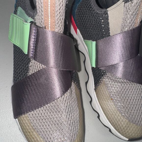 Sorel Women's 7.5 Sneakers Causal Everyday Basic Athleisure Slip On Kinetic - Picture 7 of 10